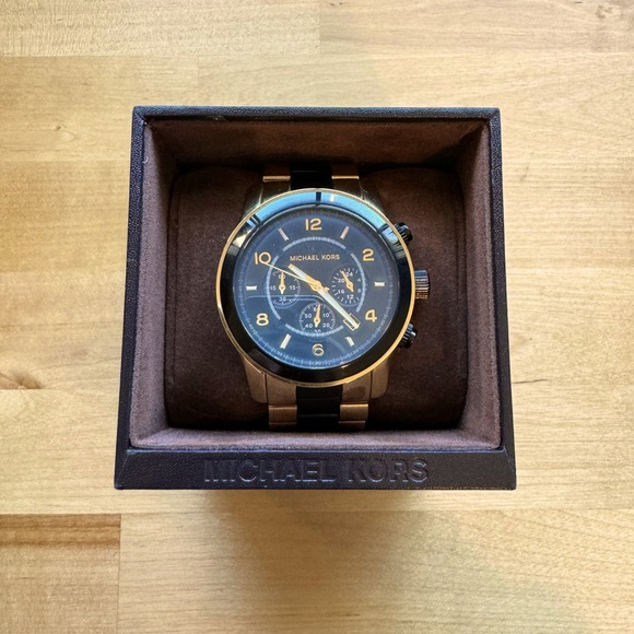 Michael Kors - Runway Chronograph Black Dial Stainless Steel Men’s Watch MK8265 - Picture 3 of 10